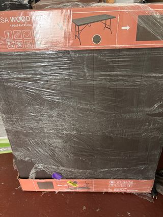 Tavolo pieghevole in legno e metallo marrone