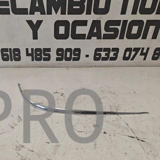 MOLDURA PARACHOQUES DERECHO MERCEDES USADO