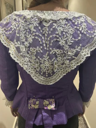 Corpiño de fallera morado con encaje