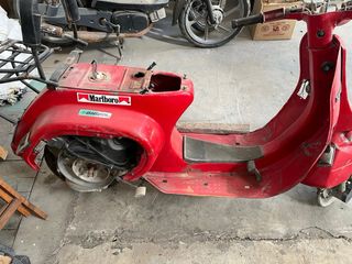 Vespa 125 FL PK Roja
