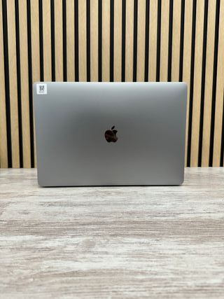 MacBook Pro 15" 2017 i7 16gb 500gb SSD