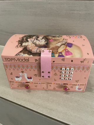 Joyero Top Model con código y música