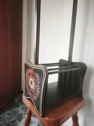 Revistero vintage madera pintado a mano