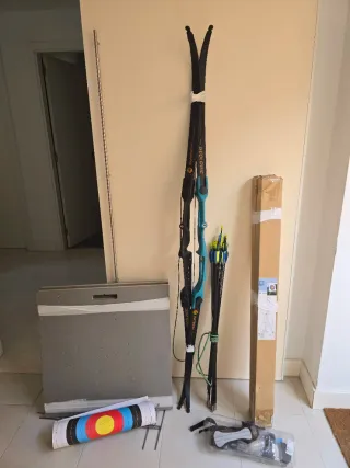 Lote tiro con arco: 2 arcos+diana 60x60+complement