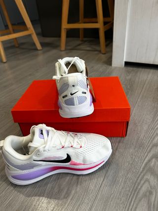 Nike Vomero 18 Mujer Talla 38