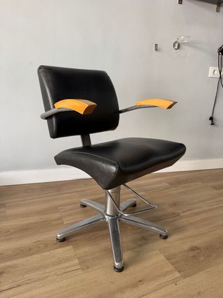 Sillón de peluquería giratorio