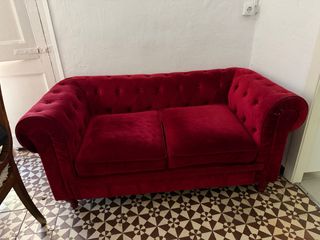Sofá Chesterfield in velluto rosso