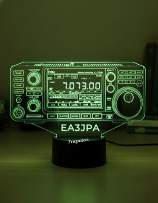 Lámpara LED 3D Icom IC-7300 + indicativo
