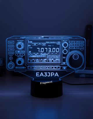 Lámpara LED 3D Icom IC-7300 + indicativo