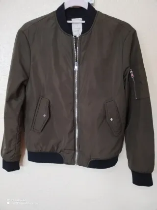 Chaqueta bomber verde mujer como nueva