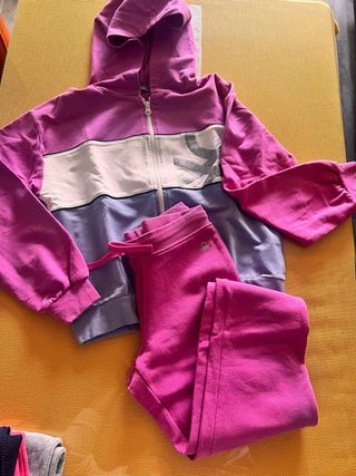 Chándal Benetton niña rosa y lila