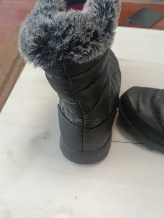 Botas de nieve negras con forro de pelo