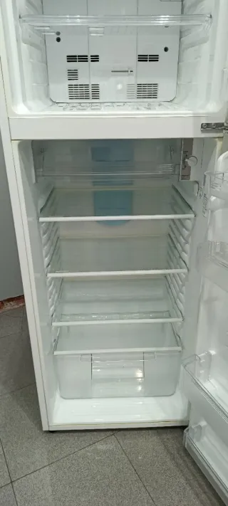 Nevera Sharp No Frost