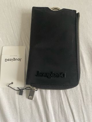 Cartera móvil Desigual negra