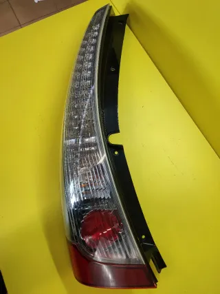 PILOTO TRASERO IZQUIERDO MITSUBISHI GRANDIS