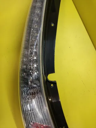 PILOTO TRASERO IZQUIERDO MITSUBISHI GRANDIS