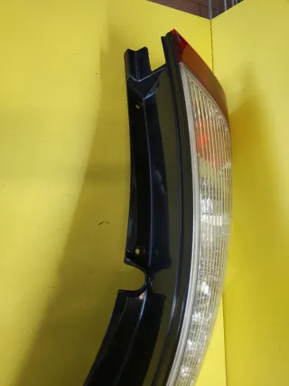 PILOTO TRASERO IZQUIERDO MITSUBISHI GRANDIS