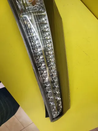 PILOTO TRASERO IZQUIERDO MITSUBISHI GRANDIS