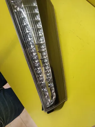 PILOTO TRASERO IZQUIERDO MITSUBISHI GRANDIS