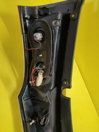 PILOTO TRASERO IZQUIERDO MITSUBISHI GRANDIS