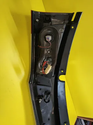 PILOTO TRASERO IZQUIERDO MITSUBISHI GRANDIS