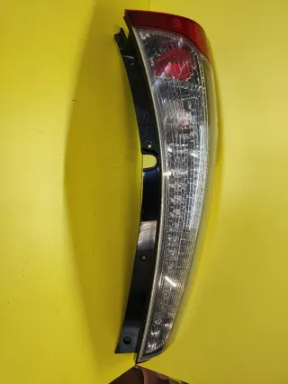 PILOTO TRASERO IZQUIERDO MITSUBISHI GRANDIS