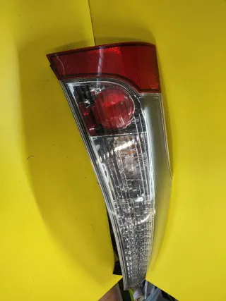 PILOTO TRASERO IZQUIERDO MITSUBISHI GRANDIS