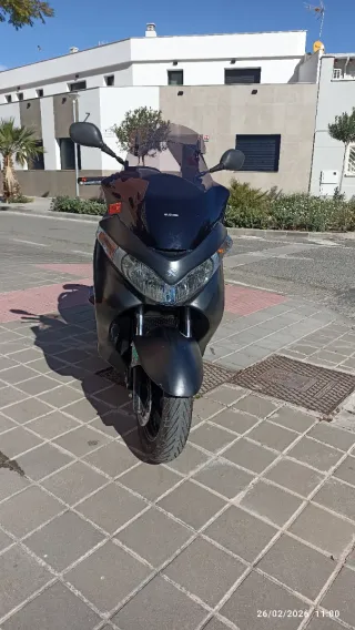 Suzuki Burgman Executive 125cc. Año 2012 Negra