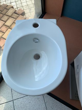 Sanitari sospesi Galassia