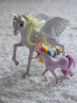 Juguete Unicornio Blanco con Alas