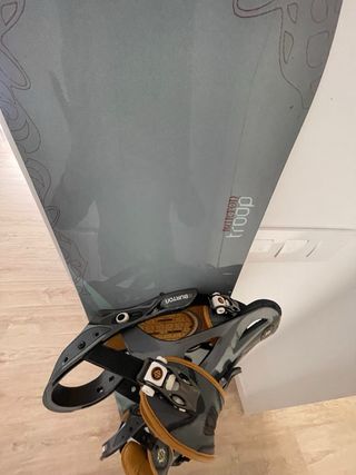 Tabla Snowboard Burton Troop con Fijaciones