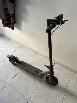 Patinete Eléctrico Xiaomi Essential