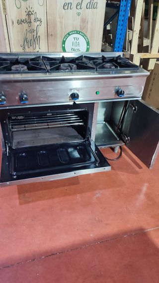 Cocina Industrial 3 Fuegos Horno Y Grill segunda m