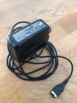 Cargador Nintendo Game Boy Advance SP