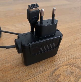 Cargador Nintendo Game Boy Advance SP