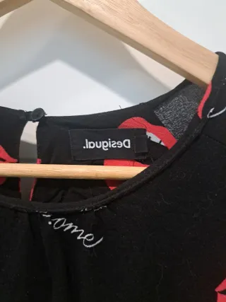 Blusa Desigual Estampado Labios Rojo Negro