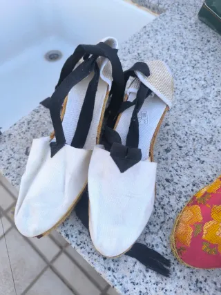 Alpargatas Fallera Blancas.