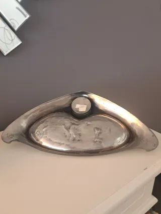 Gran Tintero "Modernista" en estaño. Circa 1900