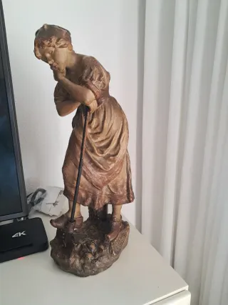 Figura antigua carbonera