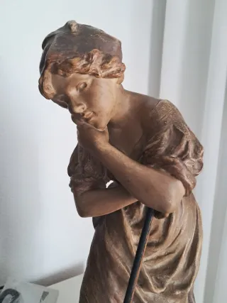 Figura antigua carbonera