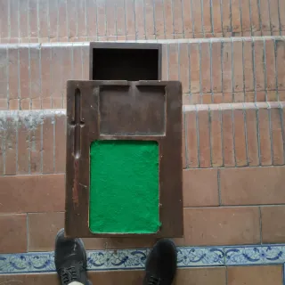 Mesa vintage teléfono madera