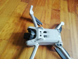 Dron DJI Mini 3