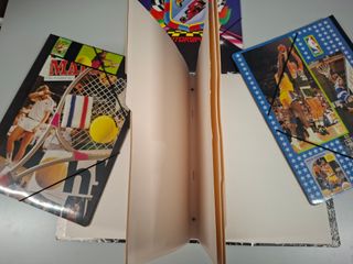 4 Carpetas Vintage Años 80 detalles deportivos