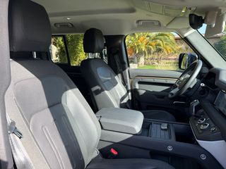 Land Rover Defender 2020