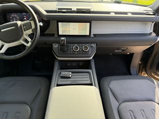 Land Rover Defender 2020