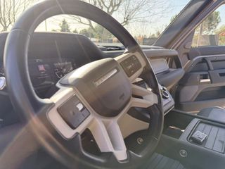 Land Rover Defender 2020