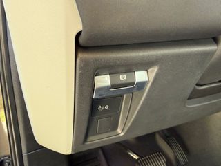 Land Rover Defender 2020