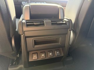 Land Rover Defender 2020