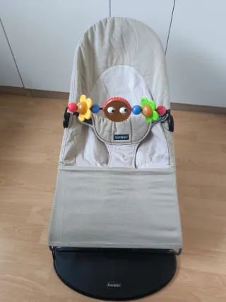 Hamaca BabyBjörn con 4 fundas y juguete original.