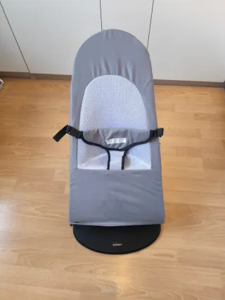 Hamaca BabyBjörn con 4 fundas y juguete original.